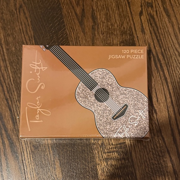 Taylor Swift Other - Taylor Swift Sealed Speak Now Guitar Puzzle